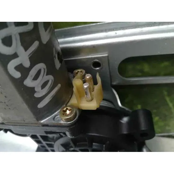Elevalunas Delantero Derecho para Mercedes-Benz Clase A (W168)