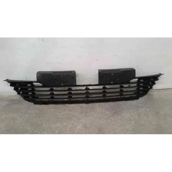 Rejilla Central Paragolpes para Citroën C4 Berlina