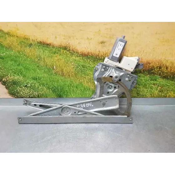 Elevalunas Delantero Derecho para Toyota Avensis Berlina (T25)