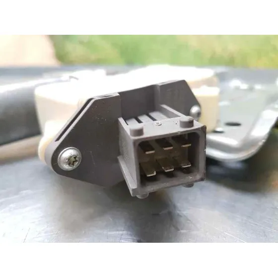 Elevalunas Delantero Derecho para Toyota Avensis Berlina (T25)