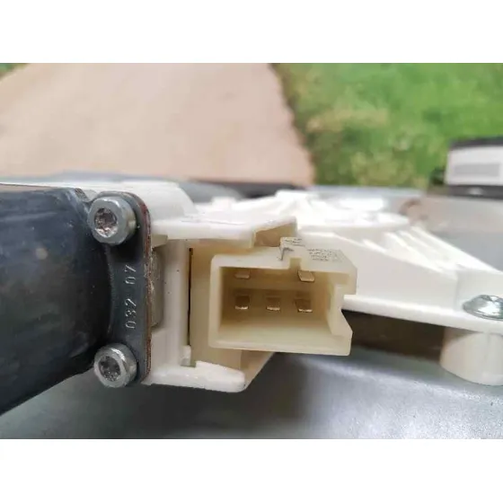 Elevalunas Delantero Izquierdo para Mercedes-Benz Clase M (W164)