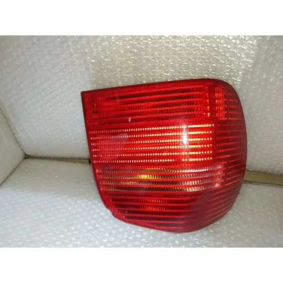 Piloto Trasero Derecho para Volkswagen Polo Berlina (6N2)