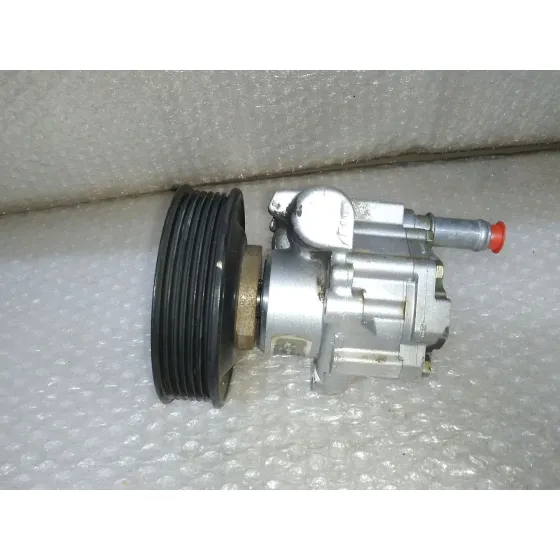Bomba Direccion para Volkswagen Polo Berlina (6N2)