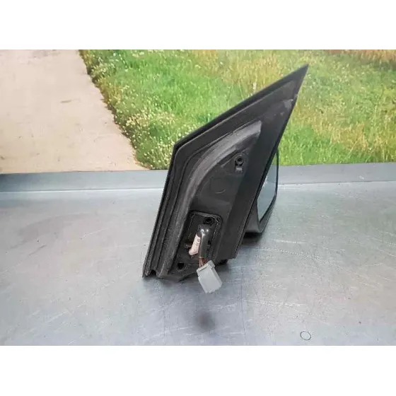 Retrovisor Derecho para Ford Focus Berlina (Cap)