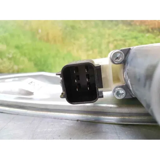 Elevalunas Trasero Derecho para Ford Focus Turn.