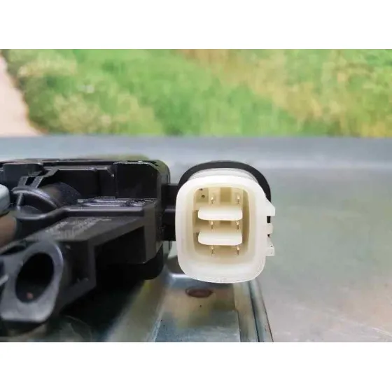 Elevalunas Trasero Derecho para Mitsubishi Montero (V80/V90)