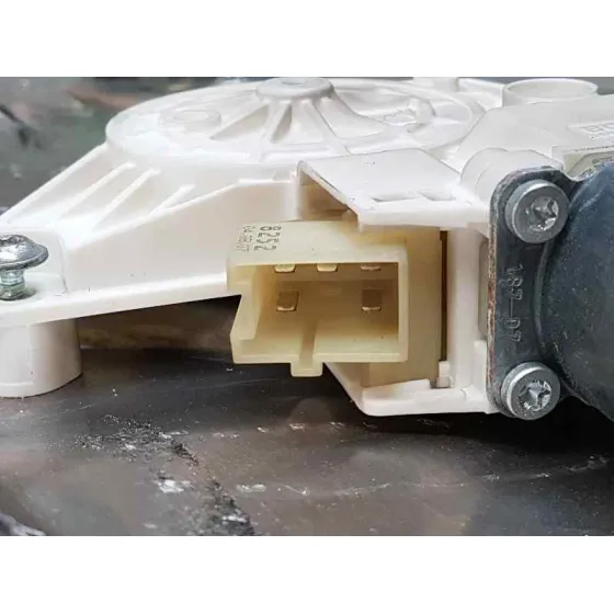 Elevalunas Delantero Derecho para Mercedes-Benz Clase C (W204) Berlina