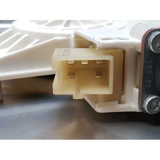 Elevalunas Trasero Derecho para Mercedes-Benz Clase C (W204) Berlina