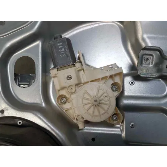 Elevalunas Delantero Derecho para Ford Focus Berlina (Cap)