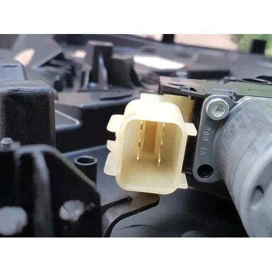 Elevalunas Delantero Derecho para Ford Fiesta (Ccn)