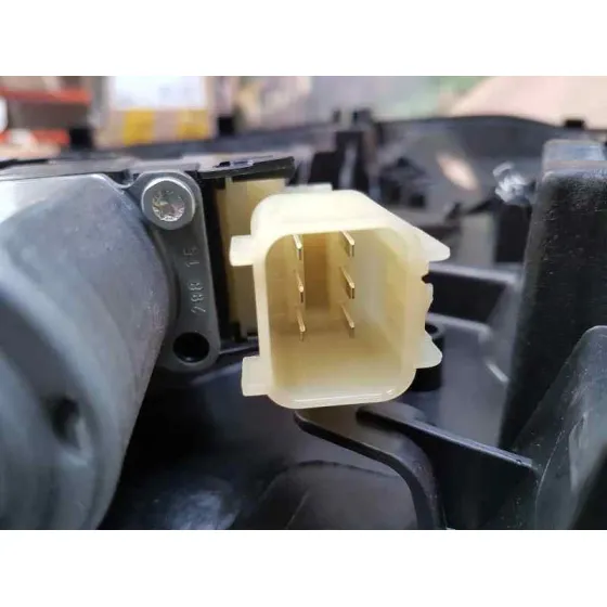Elevalunas Delantero Izquierdo para Ford Fiesta (Ccn)