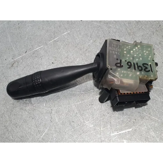 Mando Limpia para Toyota Corolla (E12)