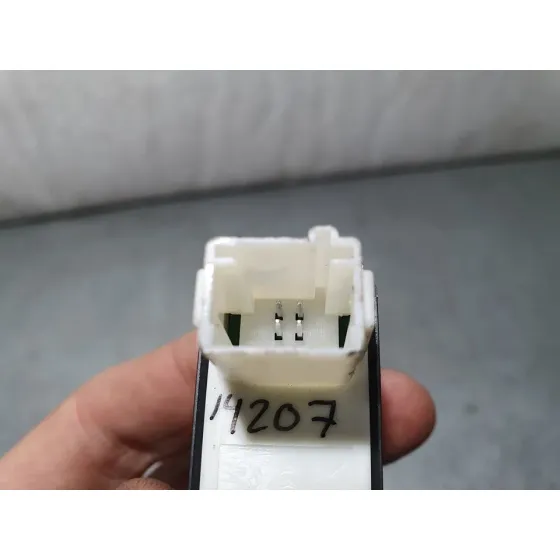 Mando Elevalunas Delantero Derecho para Citroën C4