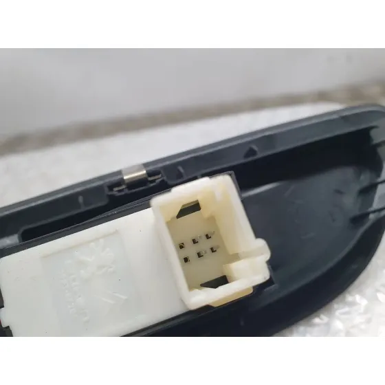 Mando Elevalunas Trasero Derecho para Citroën C4