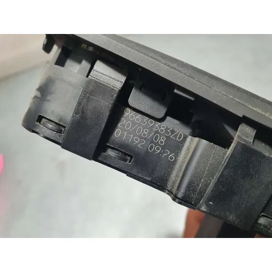 Mando Elevalunas Delantero Izquierdo para Citroën C4 Picasso