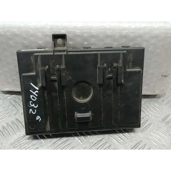 Caja Reles / Fusibles para Ford Fiesta (Cb1)