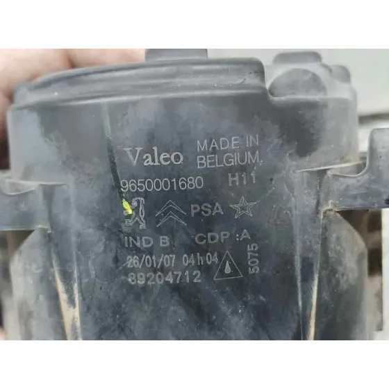 Faro Antiniebla Derecho para Citroën C4 Berlina