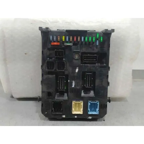 Caja Reles / Fusibles para Citroën C5 Berlina
