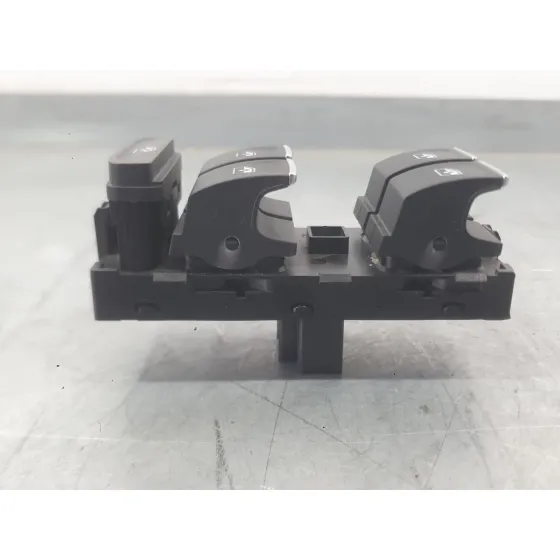 Mando Elevalunas Delantero Izquierdo para Volkswagen Polo