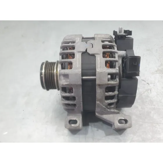 Alternador para Volvo V40 Hatchback (525)