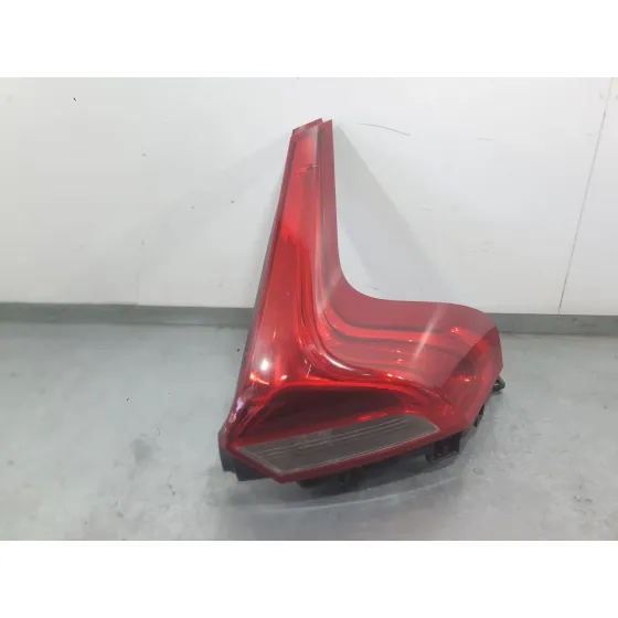 Piloto Trasero Derecho para Volvo V40 Hatchback (525)
