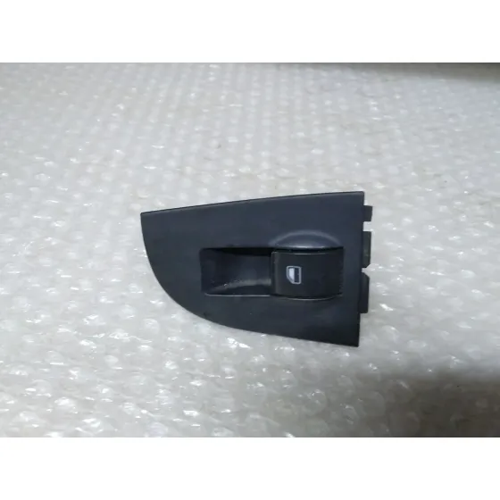 Mando Elevalunas Delantero Derecho para Audi A6 Avant (4B5)