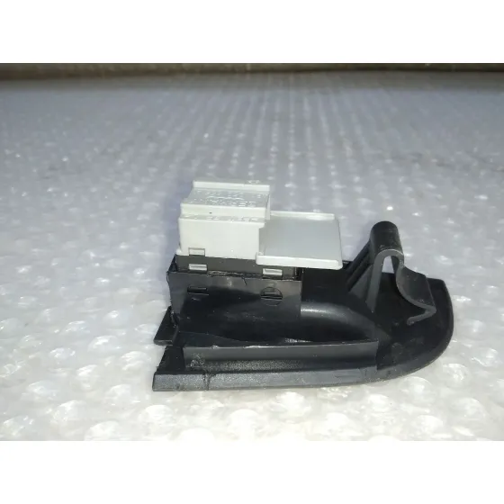 Mando Elevalunas Delantero Derecho para Audi A6 Avant (4B5)