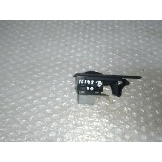 Mando Elevalunas Delantero Derecho para Audi A6 Avant (4B5)