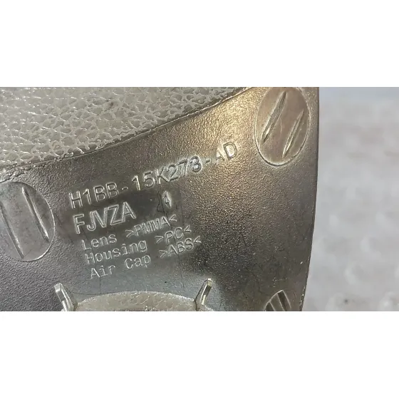 Piloto Trasero Izquierdo Paragolpes para Ford Fiesta Vii (Hj, Hf)