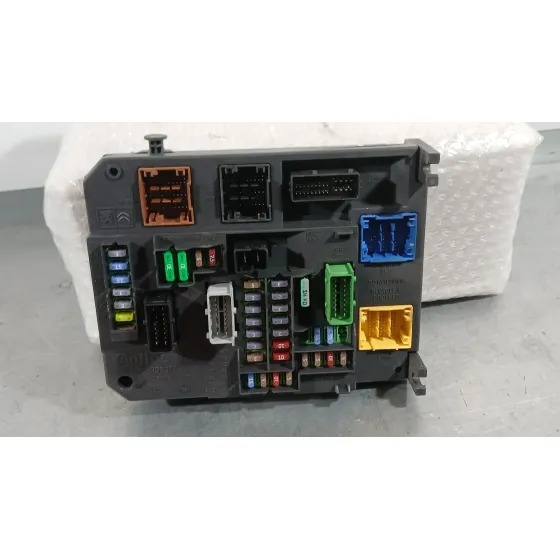 Caja Reles / Fusibles para Citroën Ds5