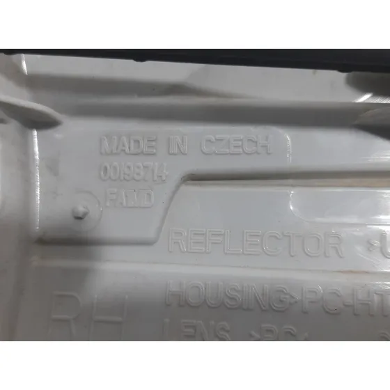 Faro Antiniebla Derecho para Ford Kuga Ii (Dm2)