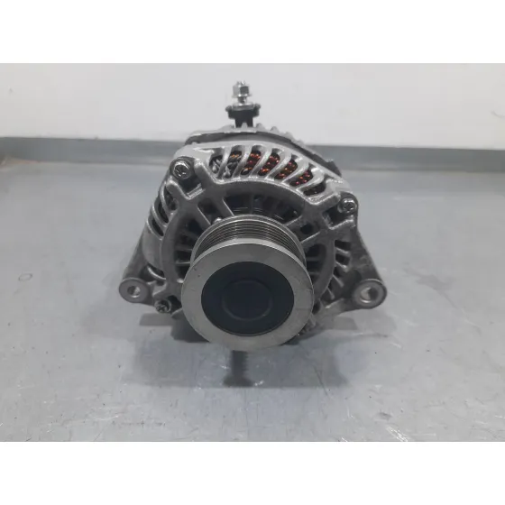 Alternador para Nissan Nt400 Cabstar (F24M)