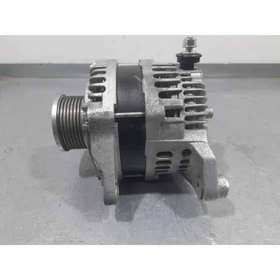 Alternador para Nissan Nt400 Cabstar (F24M)