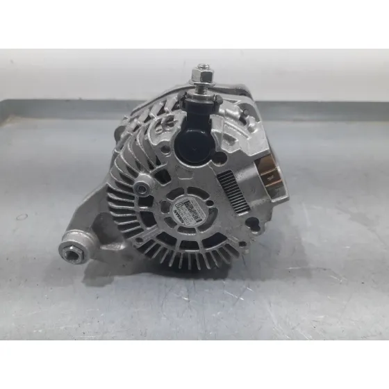Alternador para Nissan Nt400 Cabstar (F24M)