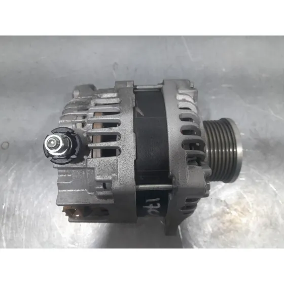 Alternador para Nissan Nt400 Cabstar (F24M)