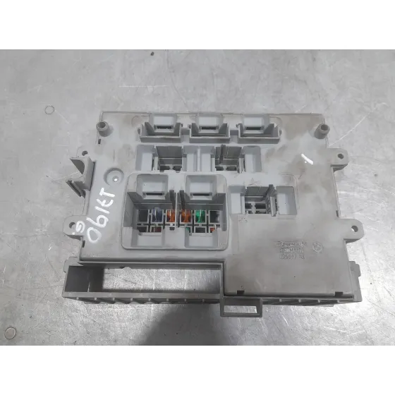 Caja Reles / Fusibles para Bmw 3 (E90)