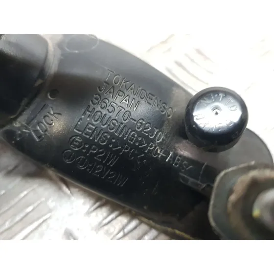 Piloto Trasero Central para Suzuki Swift V (Az)