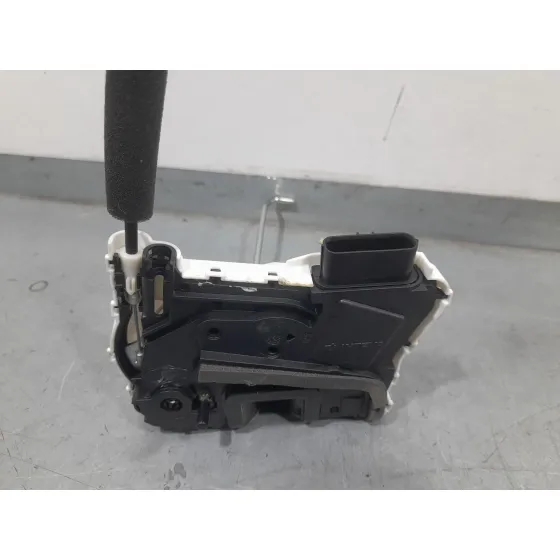 Cerradura Puerta Trasera Derecha para Mg Mg 3 (5Fp)