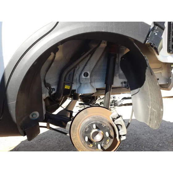 Plastico Pase Rueda Tras. Izq. para Kia Stonic (Yb)
