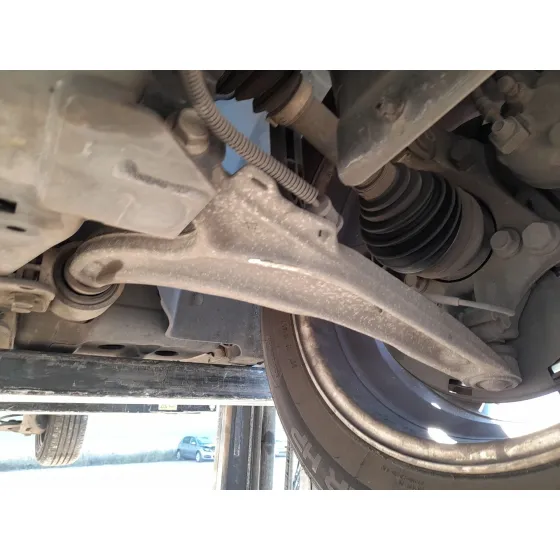 Brazo Suspension Inferior Delantero Izquierdo para Chevrolet Cruze Hatchback (J305)