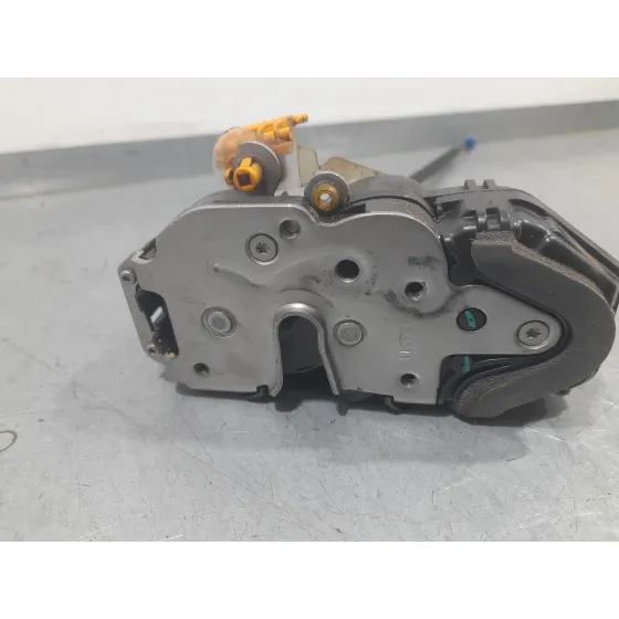 Cerradura Puerta Delantera Izquierda para Chevrolet Cruze Hatchback (J305)