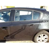 Puerta Trasera Izquierda para Chevrolet Cruze Hatchback (J305)