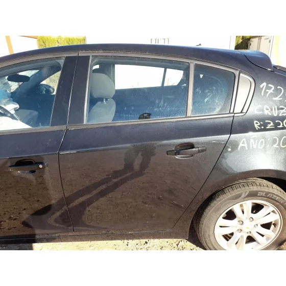 Puerta Trasera Izquierda para Chevrolet Cruze Hatchback (J305)