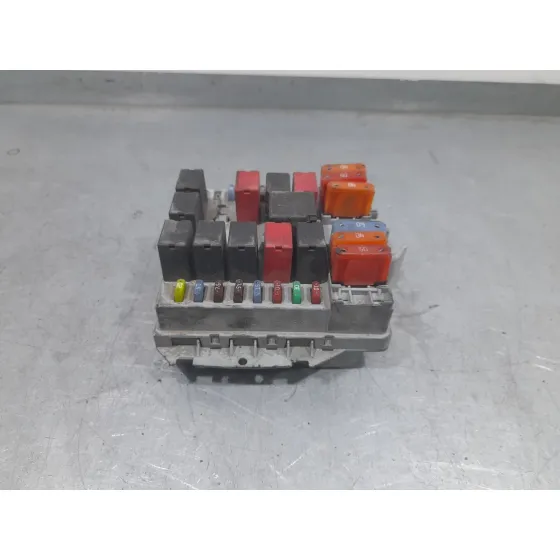 Caja Reles / Fusibles para Alfa Romeo 147 (937_)