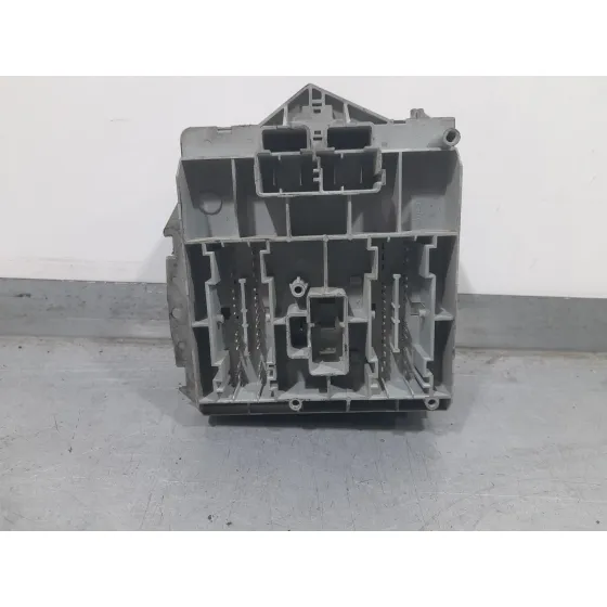 Caja Reles / Fusibles para Alfa Romeo 147 (937_)