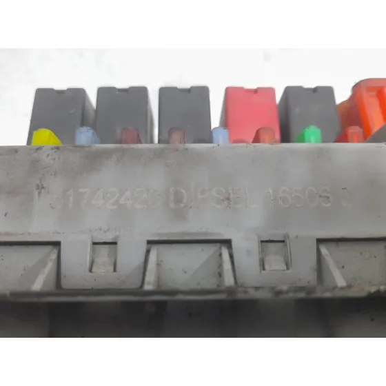 Caja Reles / Fusibles para Alfa Romeo 147 (937_)