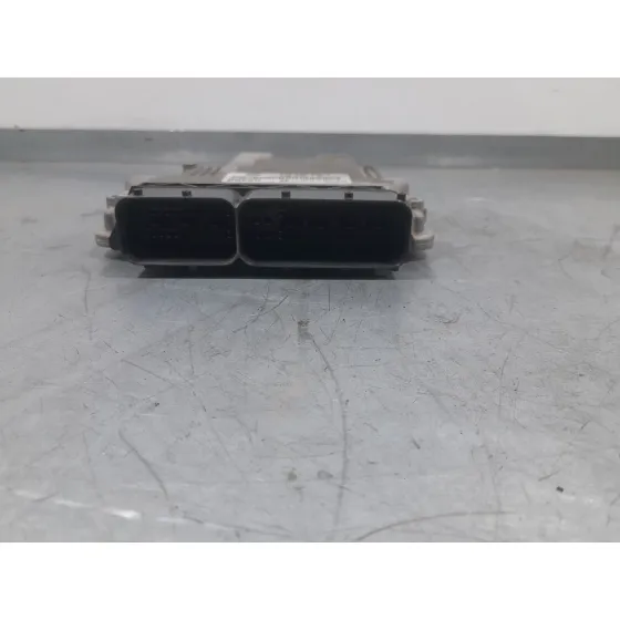 Centralita Motor Uce para Volkswagen Golf V (1K1)