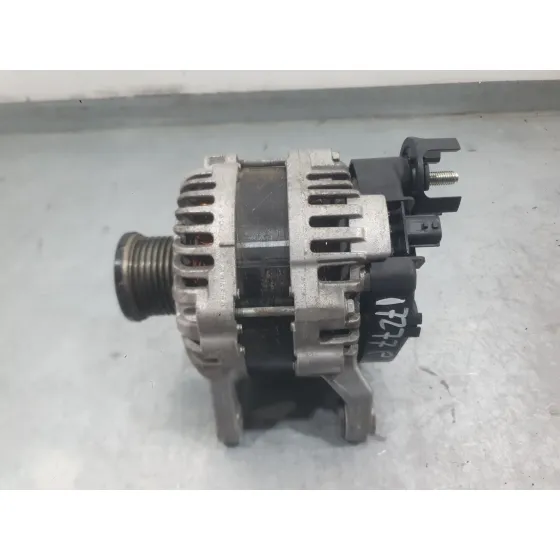 Alternador para Nissan Micra V (K14)