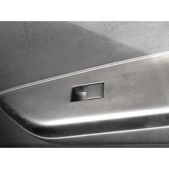 Mando Elevalunas Delantero Derecho para Mahindra Kuv 100 Nxt