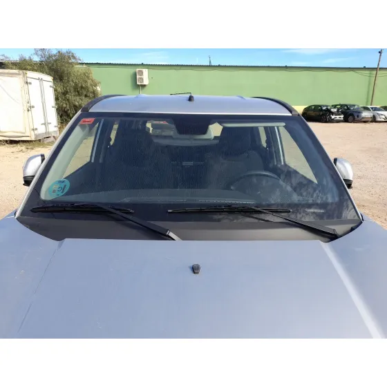 Parabrisas para Mahindra Kuv 100 Nxt